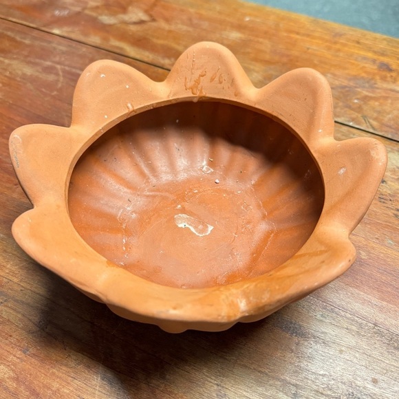 Terracotta Flower Planter Pot Bowl - Picture 5 of 11